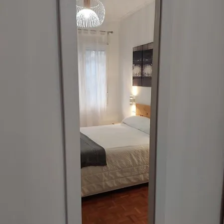 Apartamento Piso Luminoso, Amplio Y Tranquilo En Casco Viejo *