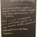Piso Luminoso, Amplio Y Tranquilo En Casco Viejo *
