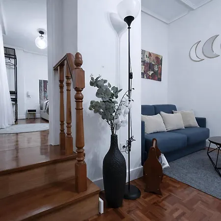 Piso Luminoso, Amplio Y Tranquilo En Casco Viejo Apartamento *