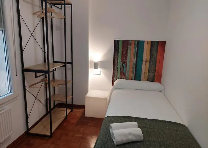 Apartamento Piso Luminoso, Amplio Y Tranquilo En Casco Viejo