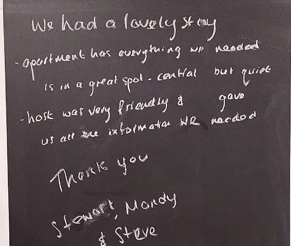 Piso Luminoso, Amplio Y Tranquilo En Casco Viejo Apartamento