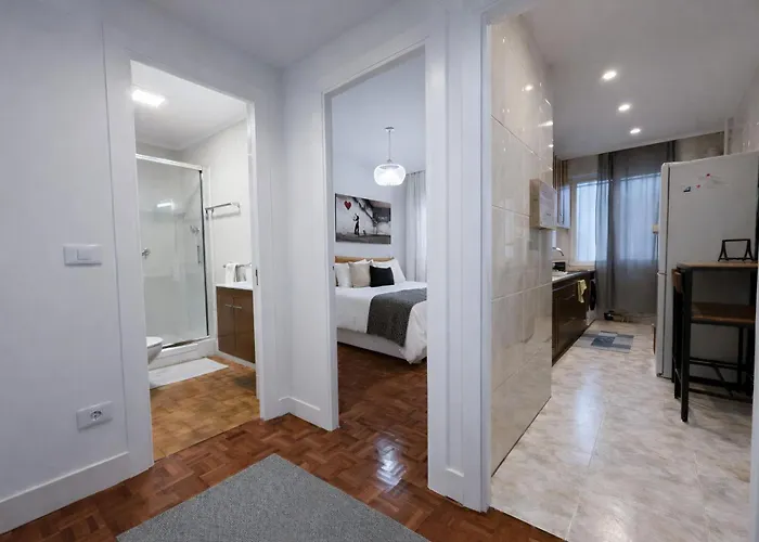 Piso Luminoso, Amplio Y Tranquilo En Casco Viejo Bilbau