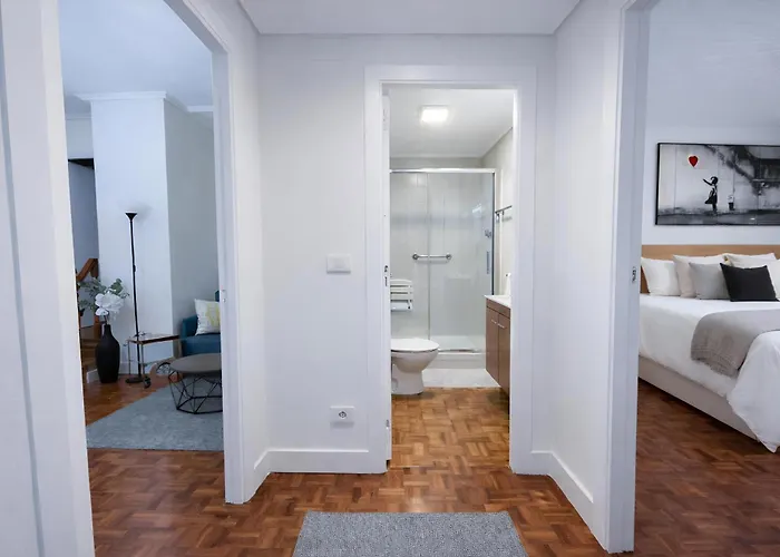 Apartamento Piso Luminoso, Amplio Y Tranquilo En Casco Viejo