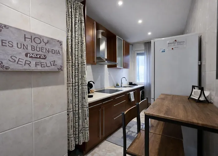 Apartamento Piso Luminoso, Amplio Y Tranquilo En Casco Viejo