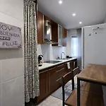 Апартаменти Piso Luminoso, Amplio Y Tranquilo En Casco Viejo