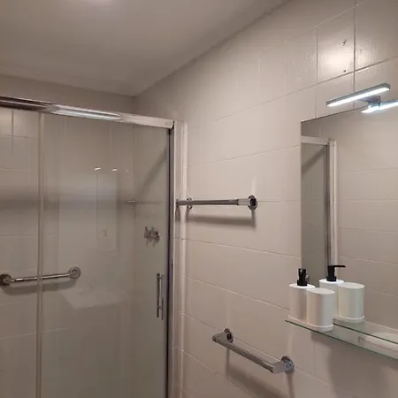 Piso Luminoso, Amplio Y Tranquilo En Casco Viejo * 빌바오