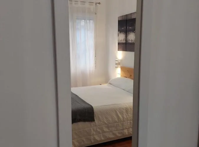 Appartamento Piso Luminoso, Amplio Y Tranquilo En Casco Viejo *