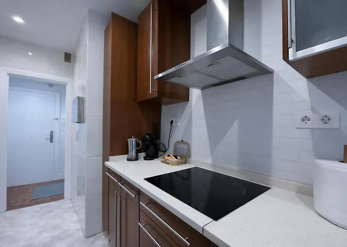 Piso Luminoso, Amplio Y Tranquilo En Casco Viejo Appartamento